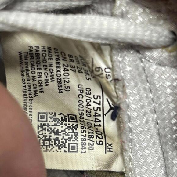 Air Jordan 1 Shoes Kids Size 6Y GS Co JP Metallic Silver Tokyo 575441-029 - Picture 11 of 12